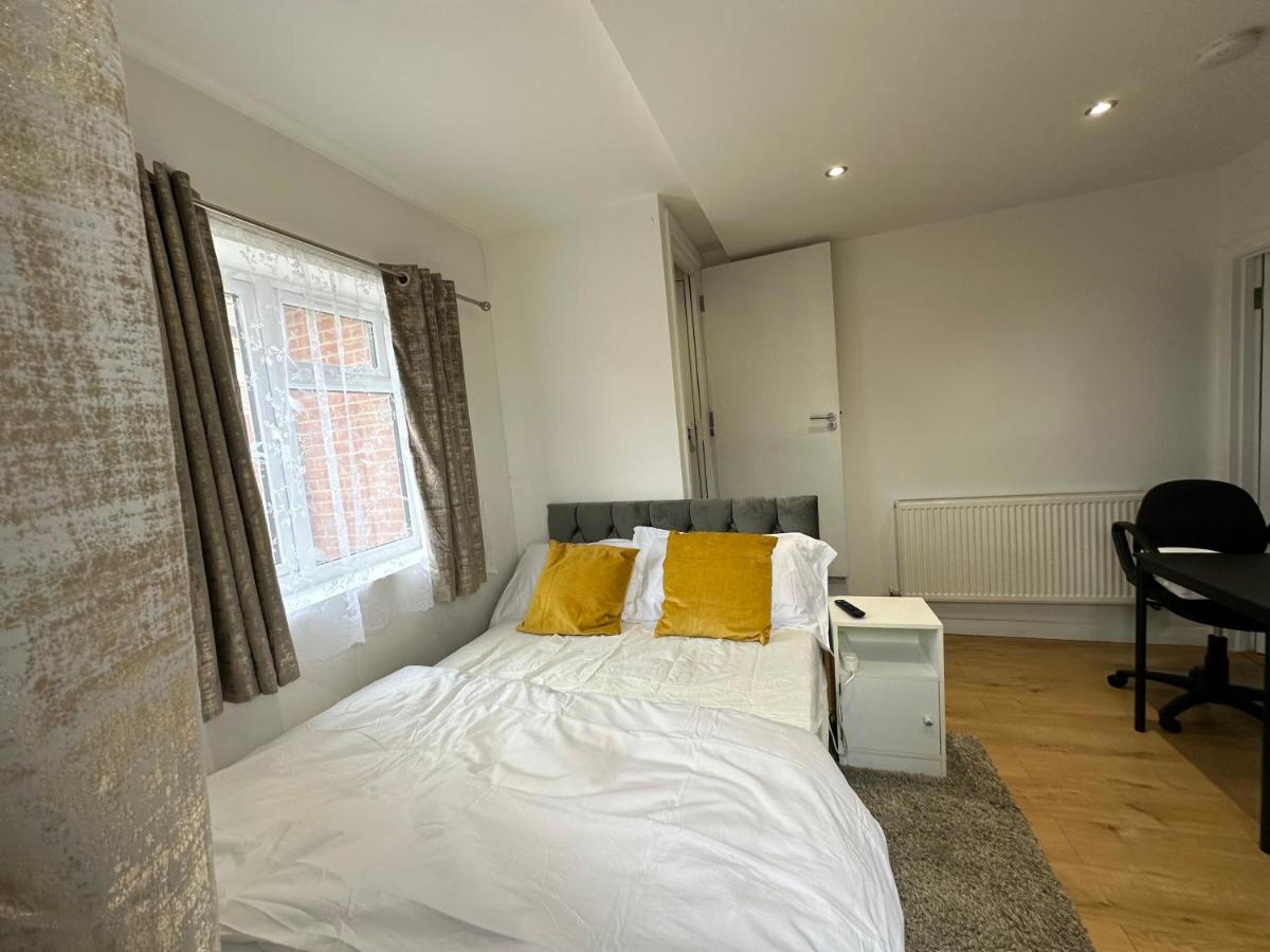 Keedonwood Road Bromley, Rooms With Free Wifi Exterior photo